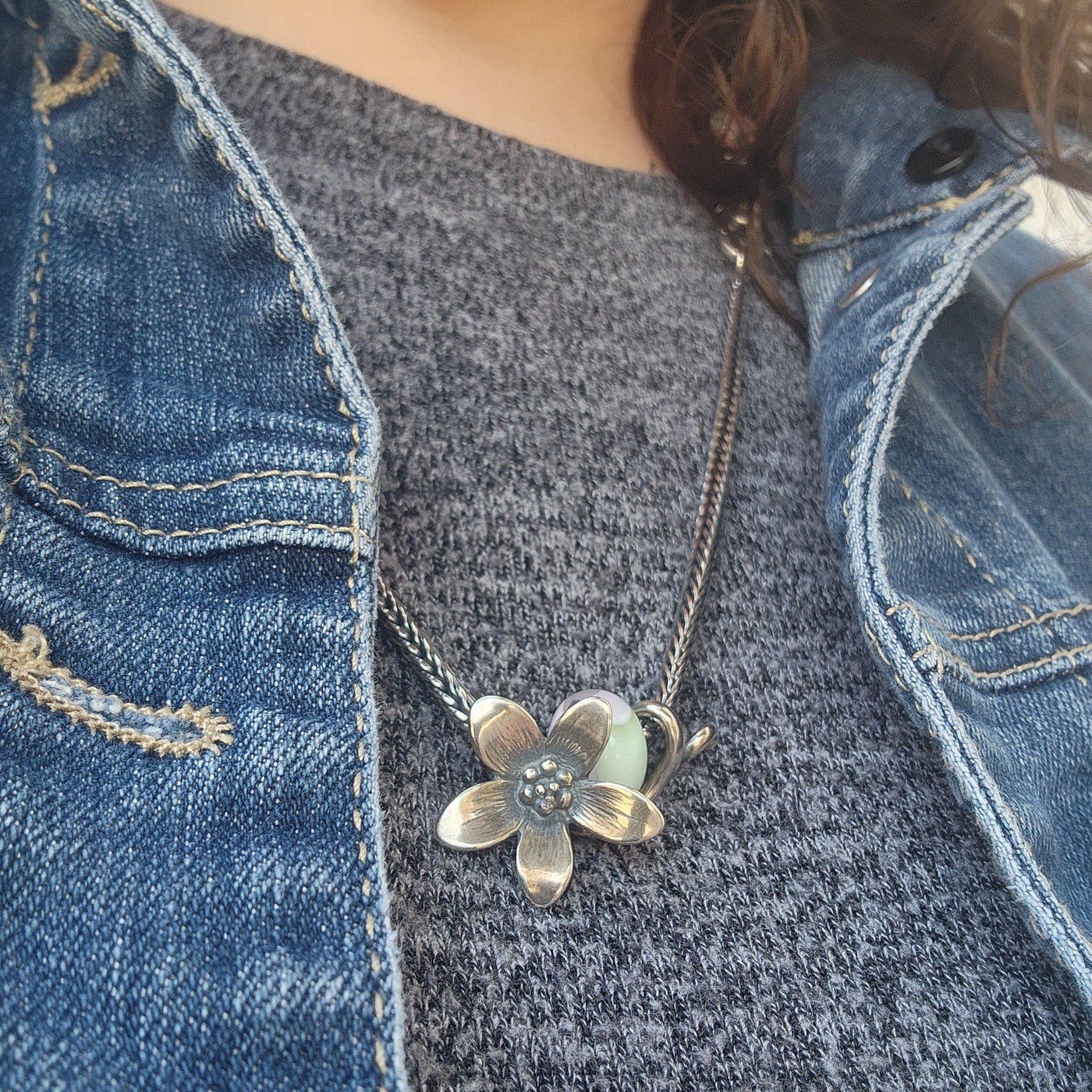 Delicate Flowers Necklace
