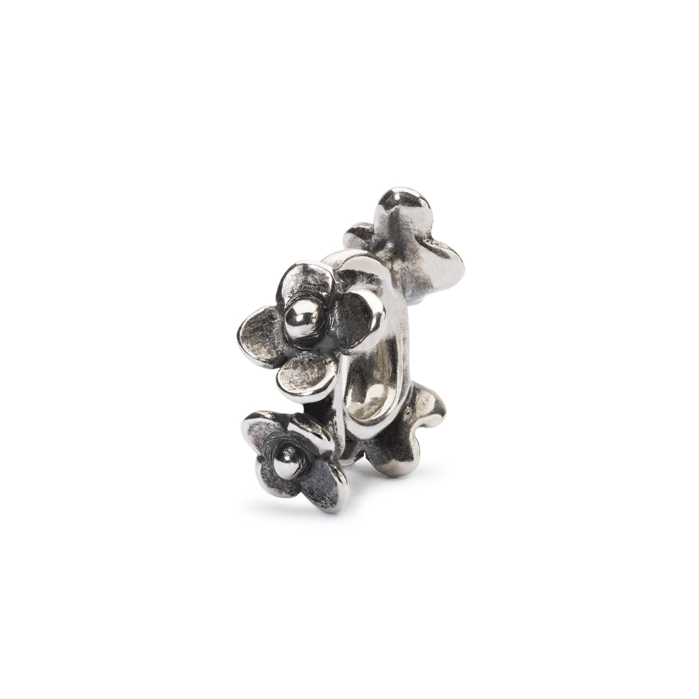 Flower Wreath Bead - A beautifully crafted bead in silver for Trollbeads jewelry, featuring a flower wreath design that adds a touch of nature to your jewelry.